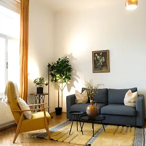 https://stilvolles-apartment-im-zentrum.graz-austria-hotels.com