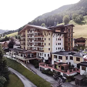 familienresort-ellmauhof-das-feriengut.saalbachhinterglemmhotels.com/